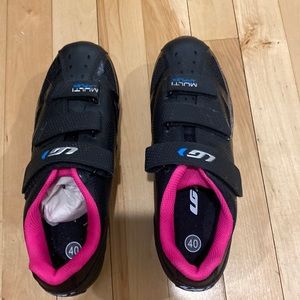 Brand new spin shoes!